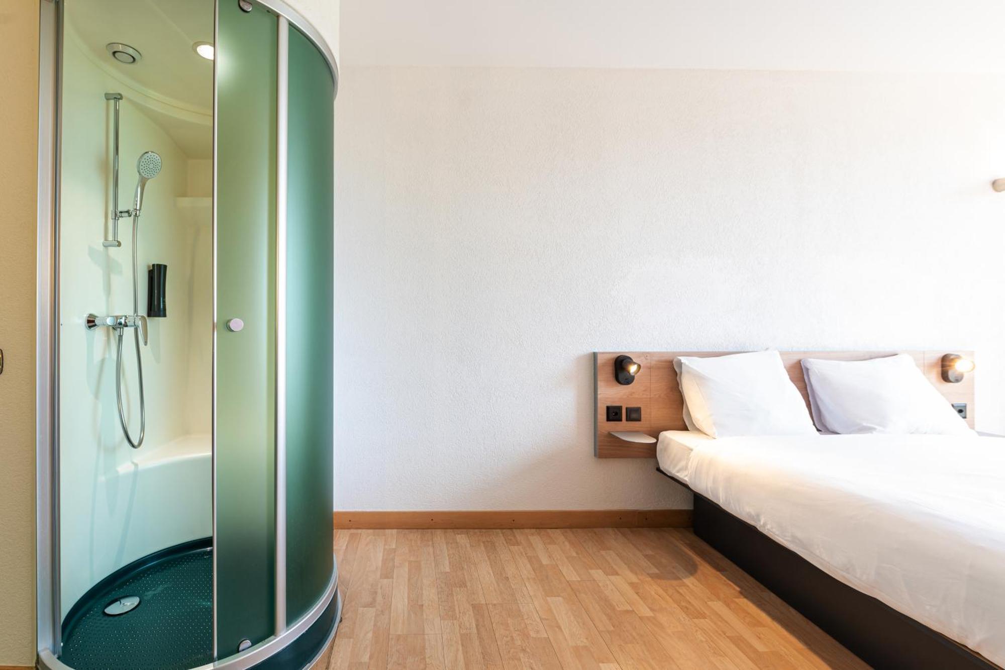 B&B Hotel Lully 3 Lakes Estavayer-le-lac Buitenkant foto