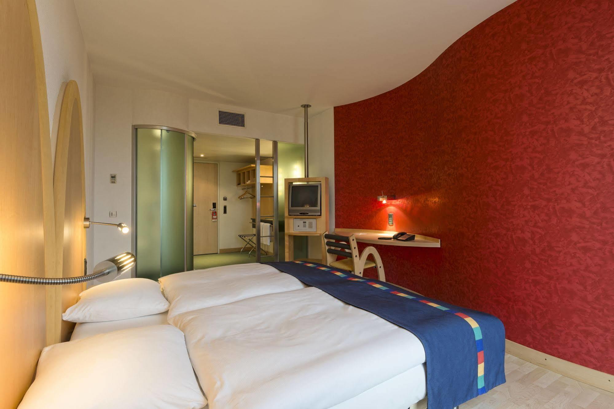 B&B Hotel Lully 3 Lakes Estavayer-le-lac Buitenkant foto