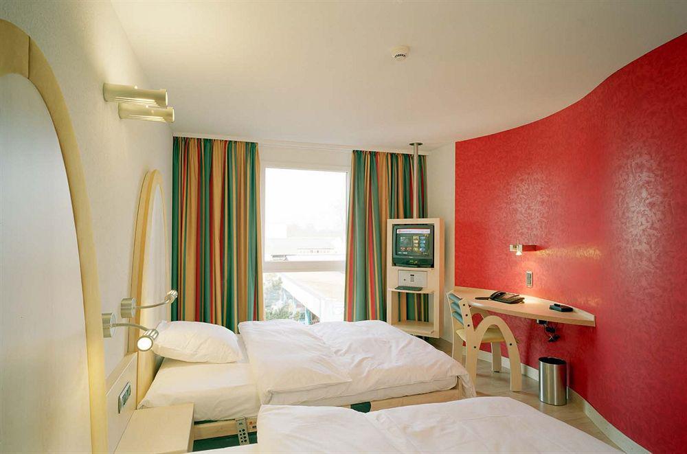 B&B Hotel Lully 3 Lakes Estavayer-le-lac Buitenkant foto